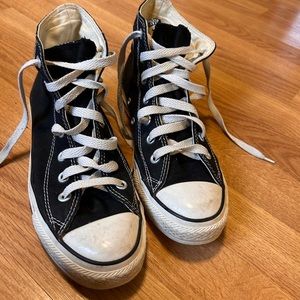 Black high top converse size 7.5